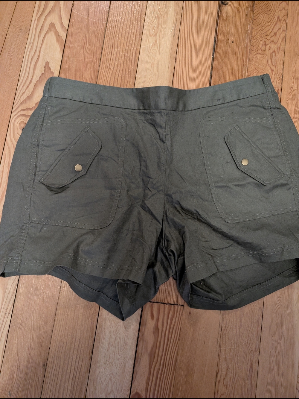 NWT Banana Republic Olive Linen Utility Cargo Shorts
